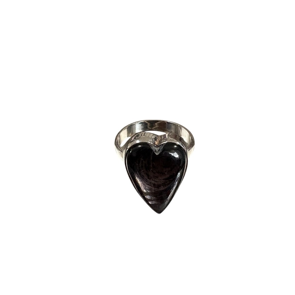 Hypersthene heart shaped stone set in silver Ring, size 7.5